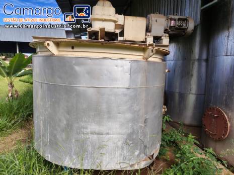 Tanque em a�o carbono encamisado 4.000 litros com revestimento externo em a�o inox