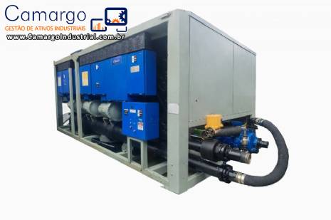 Chiller banco de �gua gelada industrial com condensa��o a ar Carrier 200 TR