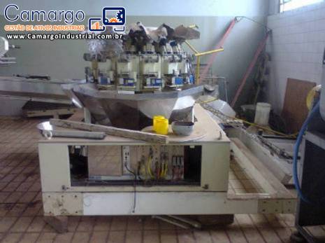 Embaladora Fabrima com balan�a multi cabe�a