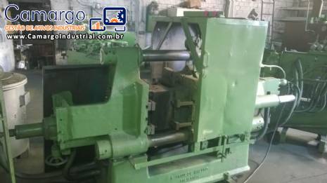 Injetora de pl�sticos para 180 ton Battenfeld
